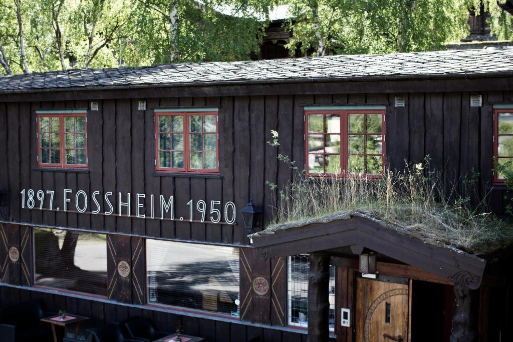 Fossheim Hotel Lom Esterno foto