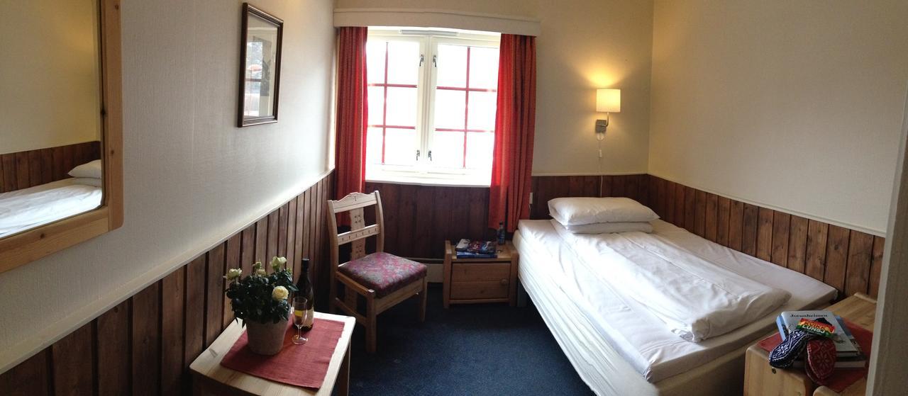 Fossheim Hotel Lom Esterno foto